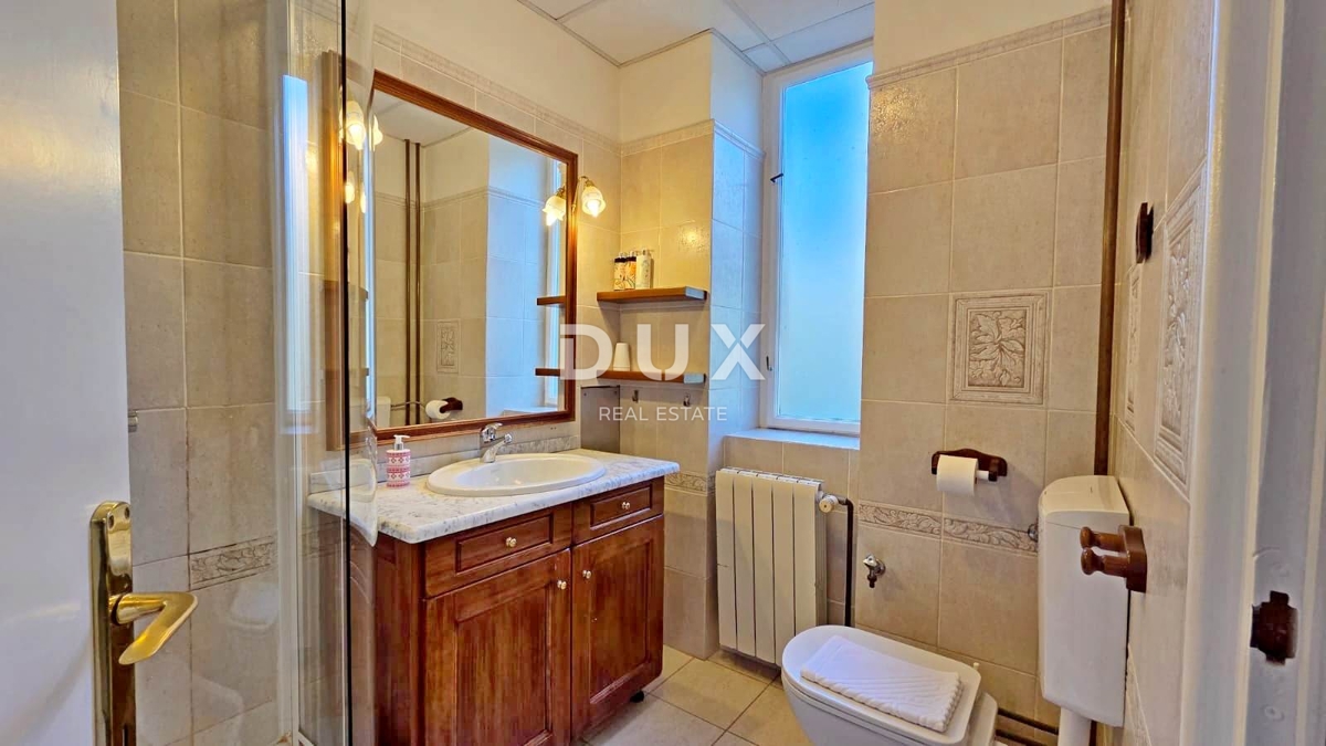 ABBAZIA, CENTRO - Elegante appartamento nel cuore di Abbazia, a 150 m dal mare, 3 camere da letto, 109 m2