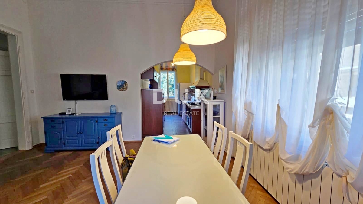 ABBAZIA, CENTRO - Elegante appartamento nel cuore di Abbazia, a 150 m dal mare, 3 camere da letto, 109 m2