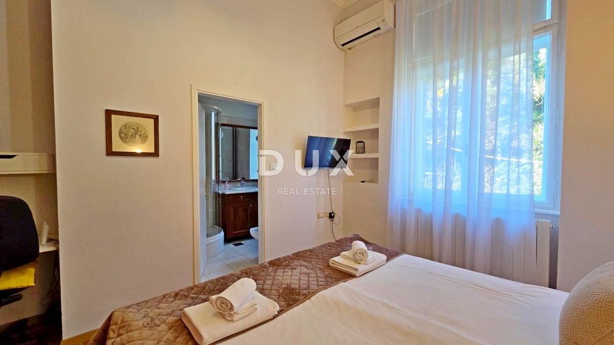 ABBAZIA, CENTRO - Elegante appartamento nel cuore di Abbazia, a 150 m dal mare, 3 camere da letto, 109 m2