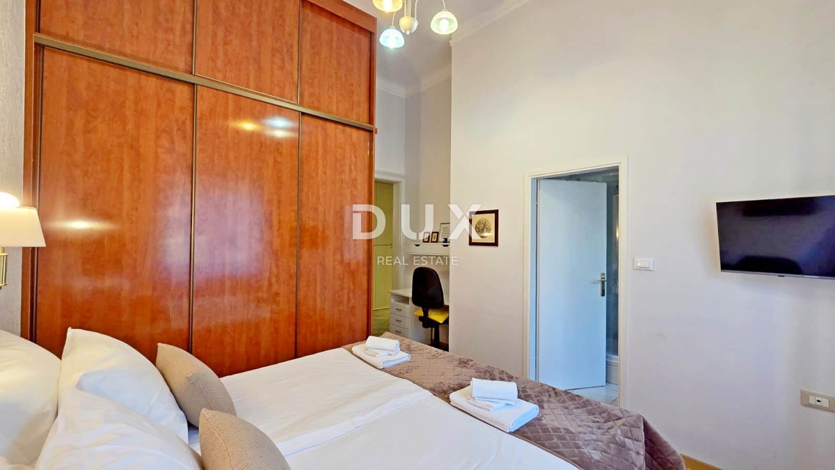 ABBAZIA, CENTRO - Elegante appartamento nel cuore di Abbazia, a 150 m dal mare, 3 camere da letto, 109 m2