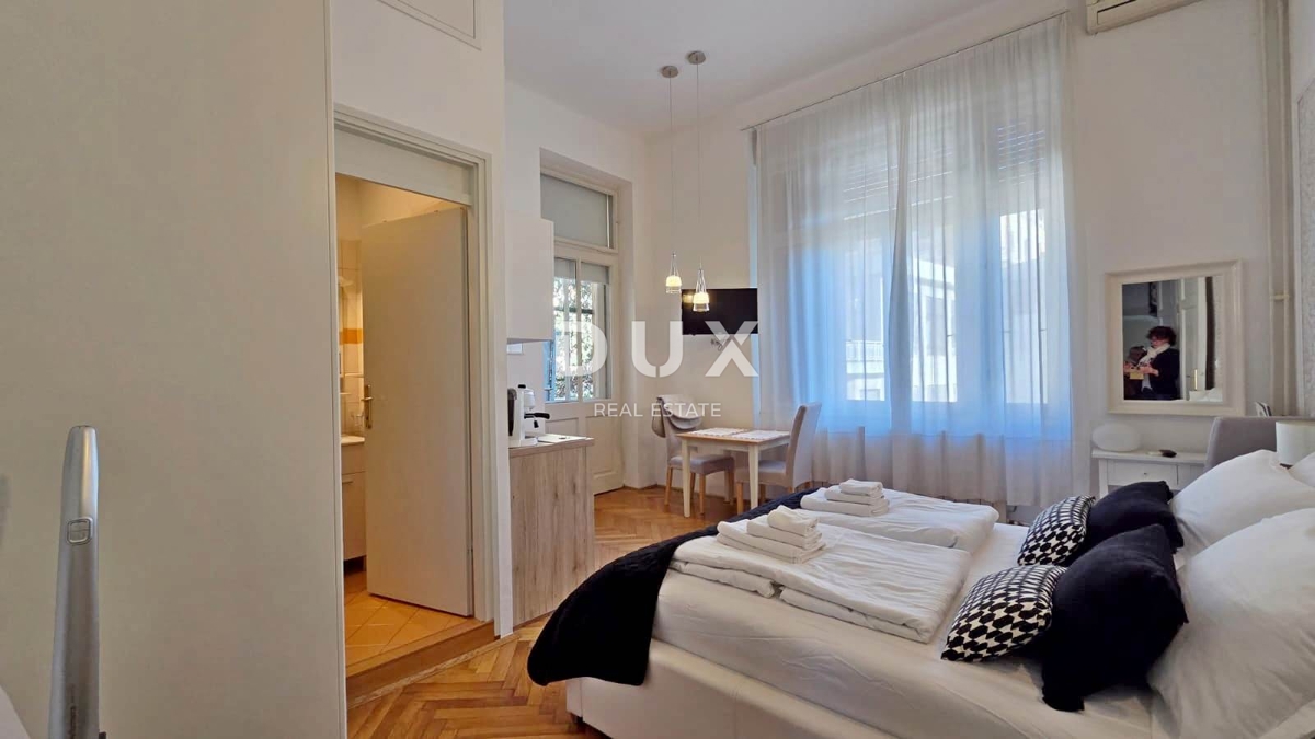 ABBAZIA, CENTRO - Elegante appartamento nel cuore di Abbazia, a 150 m dal mare, 3 camere da letto, 109 m2