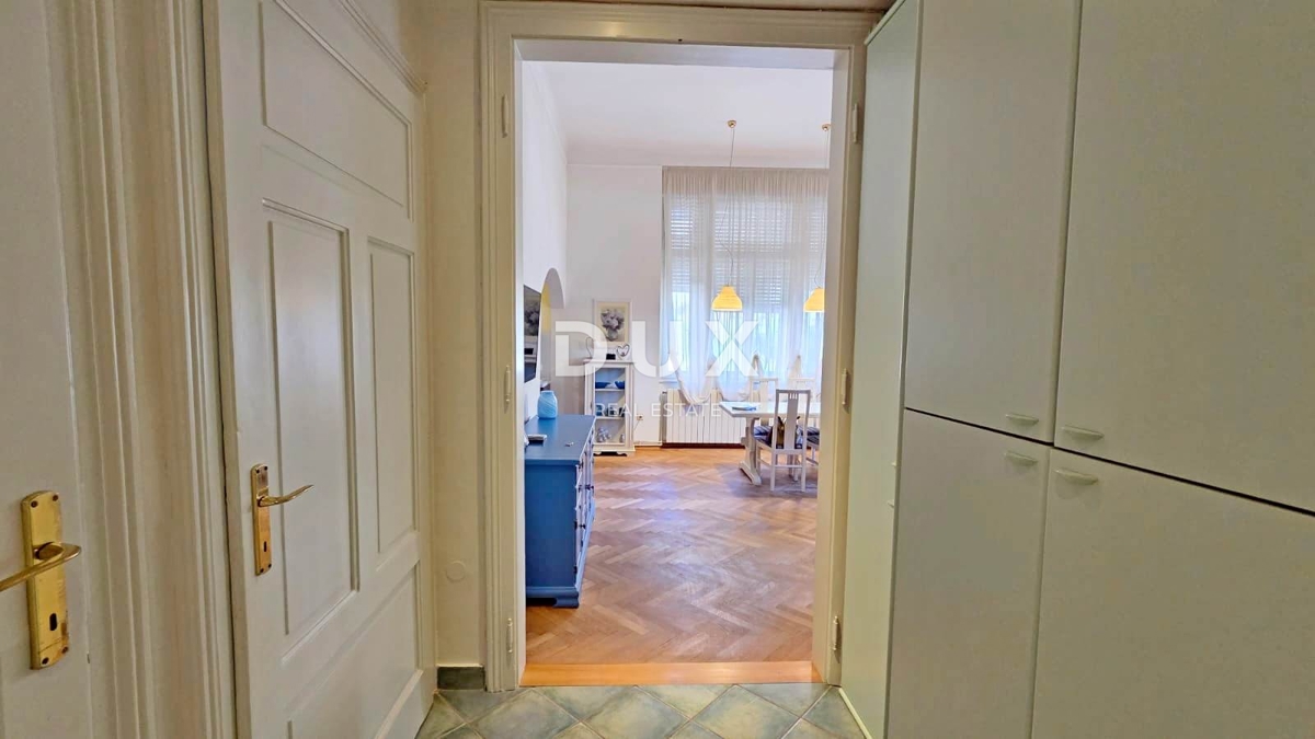 ABBAZIA, CENTRO - Elegante appartamento nel cuore di Abbazia, a 150 m dal mare, 3 camere da letto, 109 m2