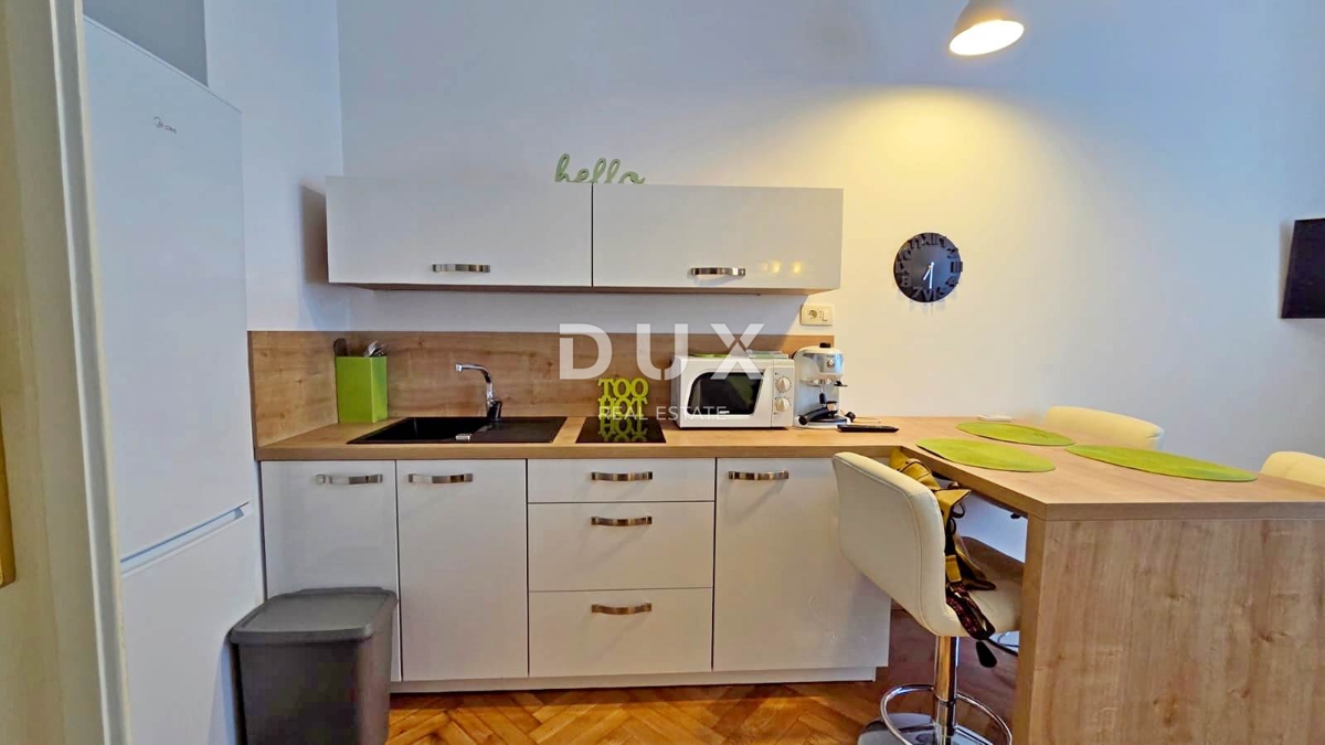 ABBAZIA, CENTRO - Elegante appartamento nel cuore di Abbazia, a 150 m dal mare, 3 camere da letto, 109 m2