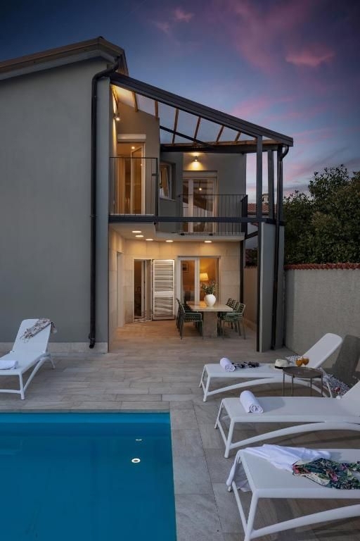 ISTRIA, VERTENIGLA - Casa di lusso con piscina