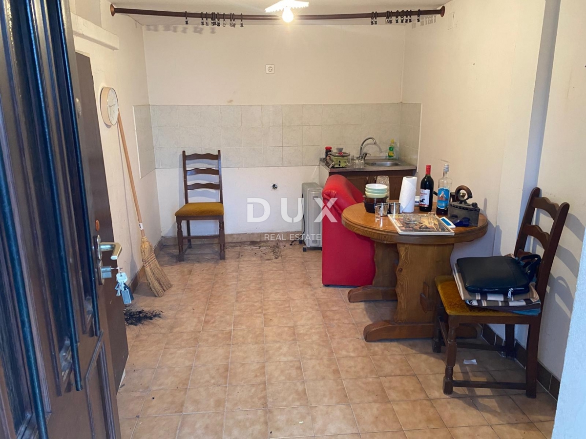 FIUME, STRADA - VENDITA URGENTE! SOLO DA NOI! Appartamento con 2 camere da letto al piano terra con giardino in ottima posizione! OCCASIONE!