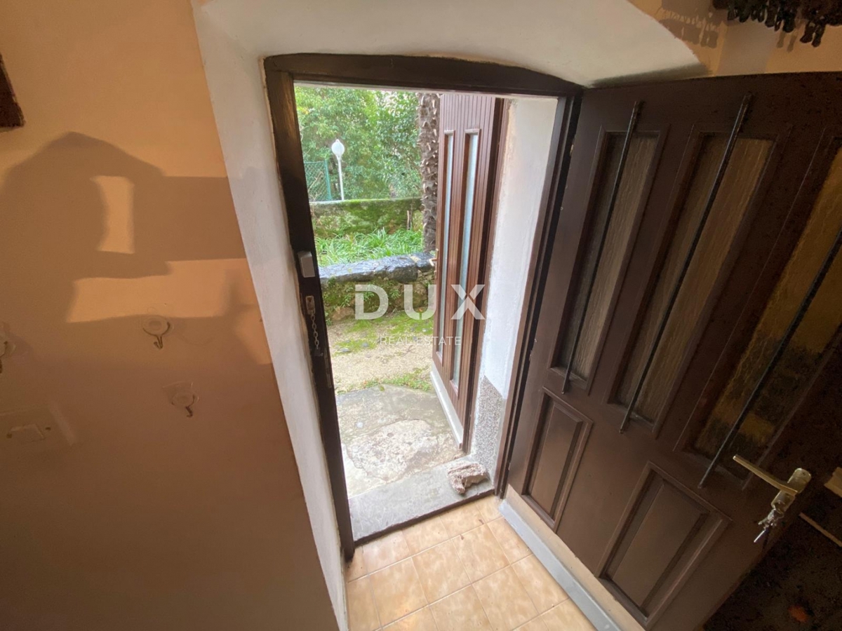 FIUME, STRADA - VENDITA URGENTE! SOLO DA NOI! Appartamento con 2 camere da letto al piano terra con giardino in ottima posizione! OCCASIONE!