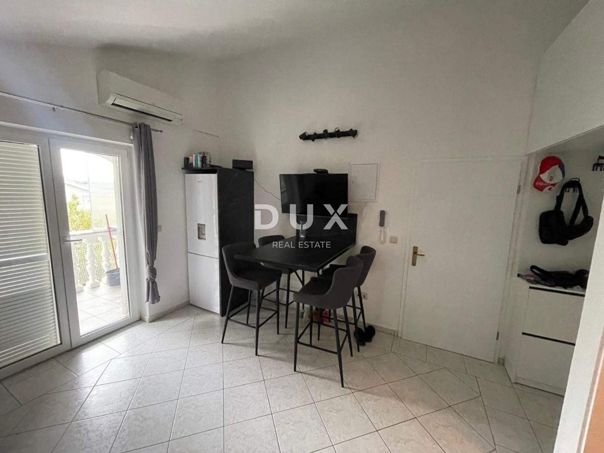 ISOLA DI KRK, CENTRO DI MALINSKA - Incantevole appartamento con 1 camera da letto + soggiorno, vicino al centro e al mare!