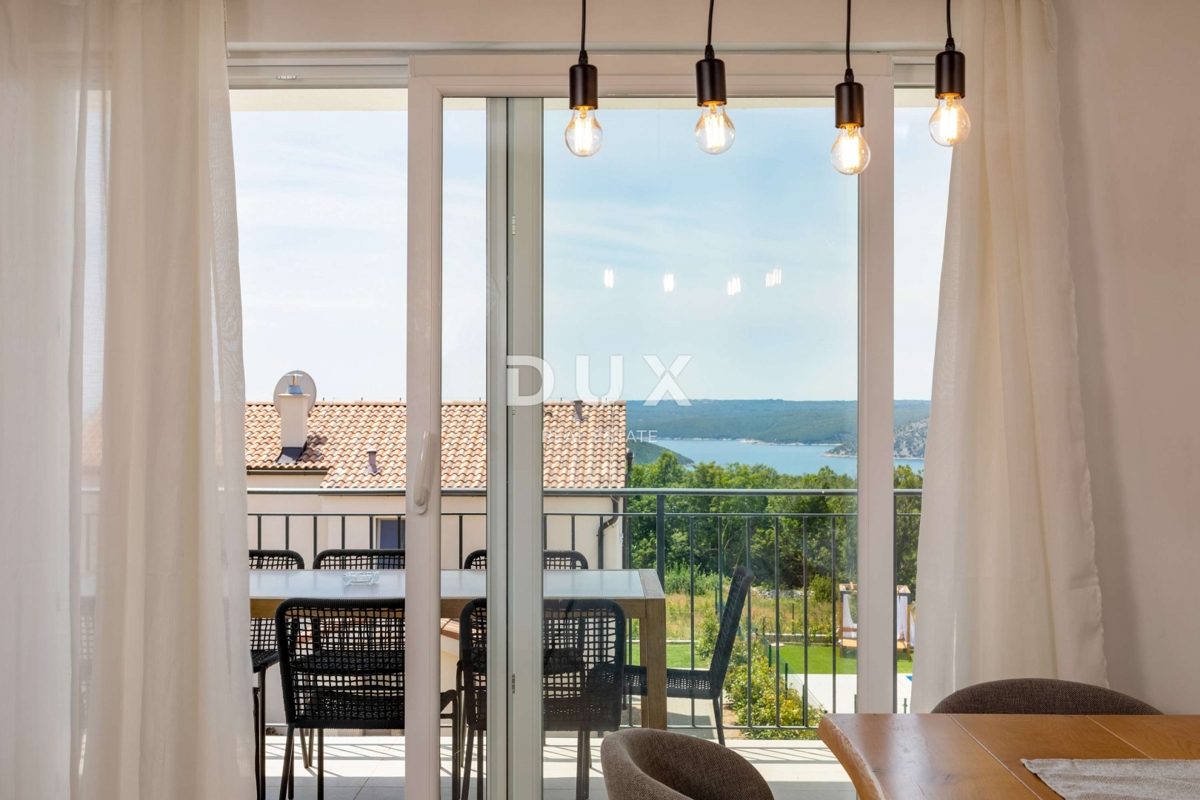 ISTRIA, RABAC - Casa con piscina e vista mare