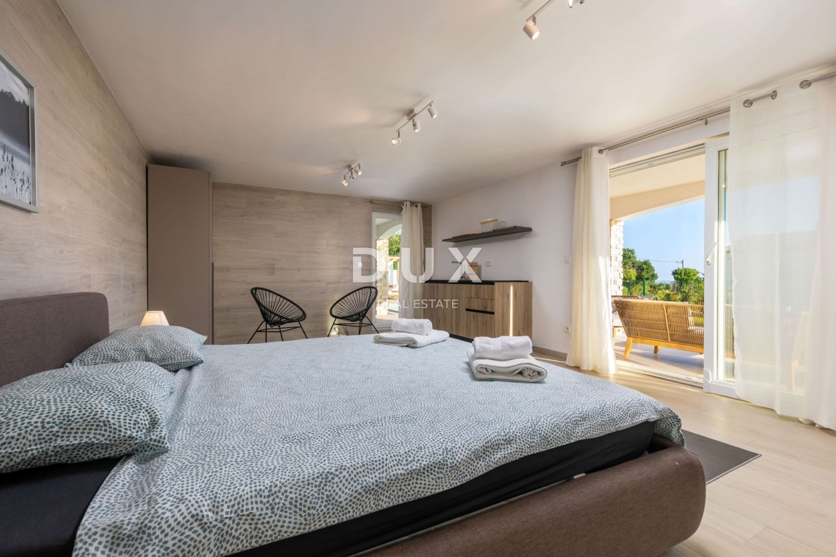 ISTRIA, RABAC - Casa con piscina e vista mare