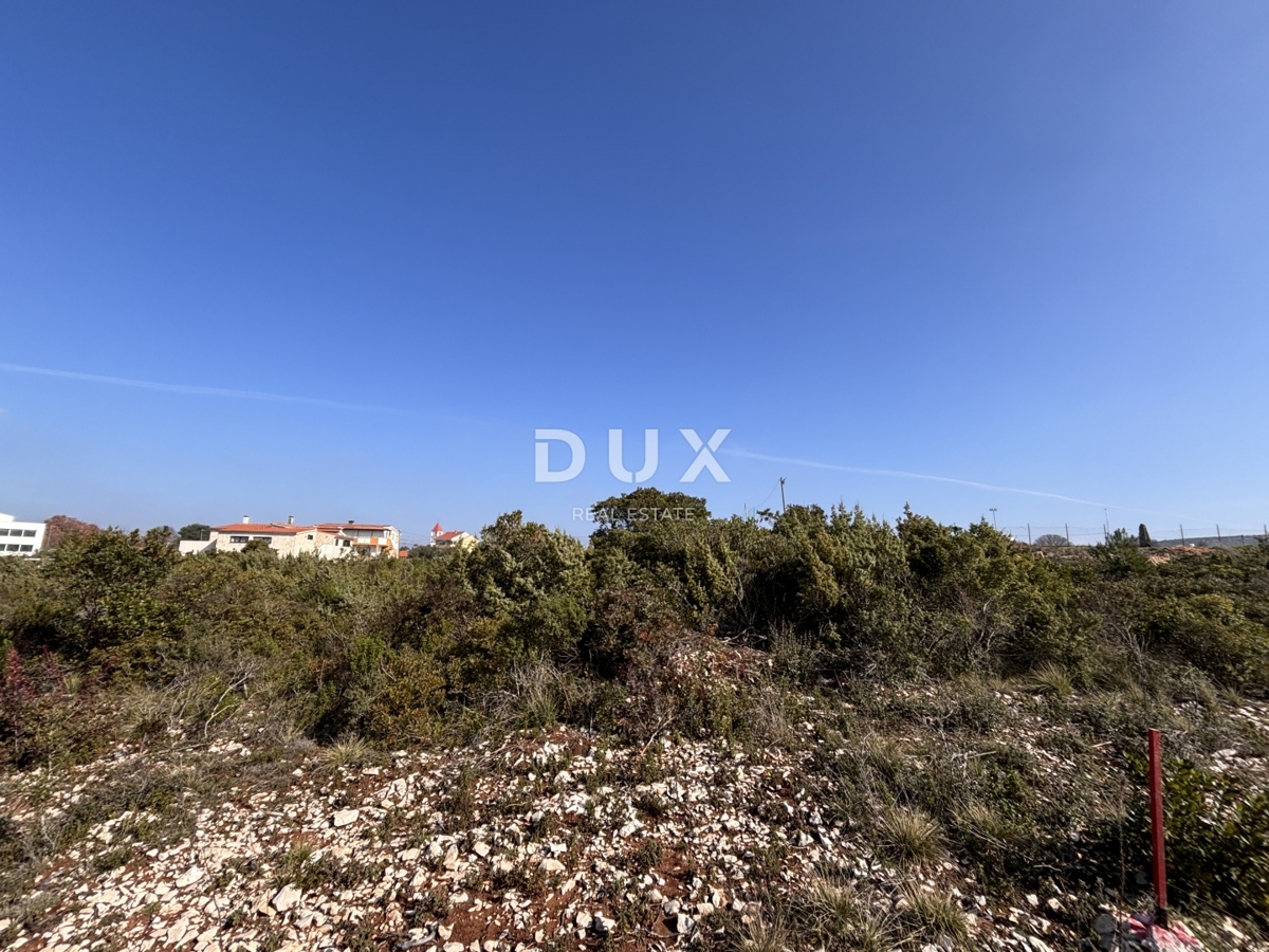 SUKOŠAN, DEBELJAK - Terreno edificabile con vista mare