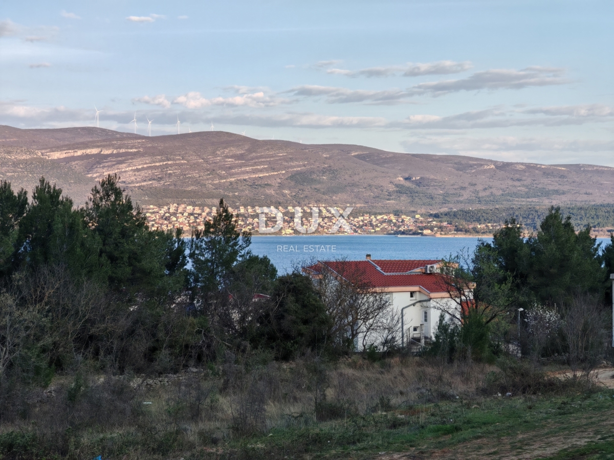 ZADAR, PRIDRAGA - Terreno edificabile in vendita a 400 metri dal mare