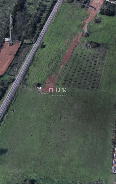 ISTRIA, POLA - Terreno ad uso commerciale 33.885 m²
