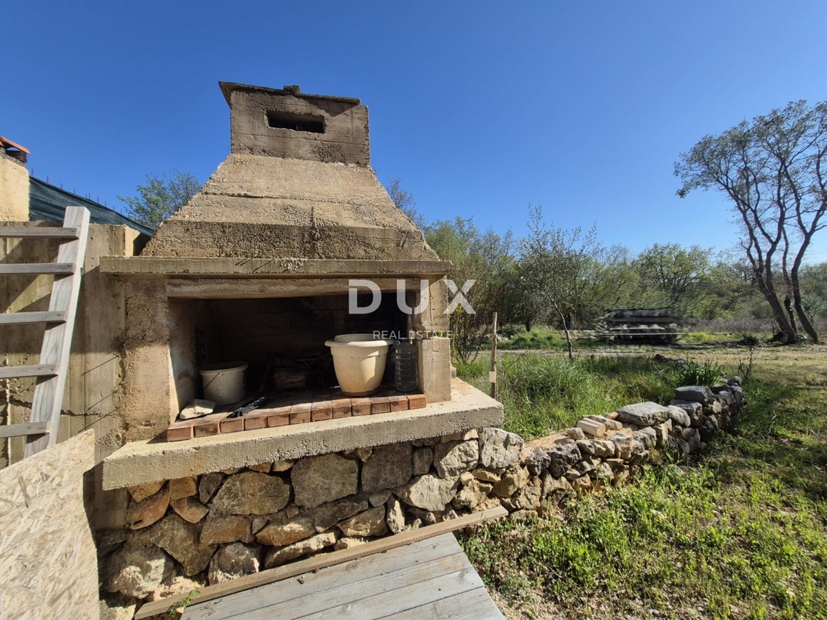 ISOLA DI KRK, LINALDIĆI - terreno agricolo 4812 m2