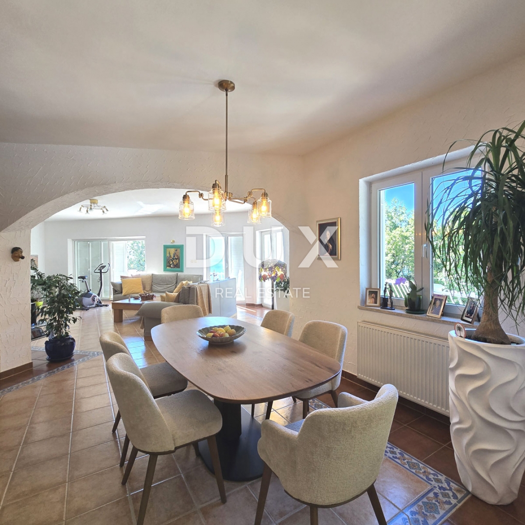 OPATIJA, BREGI - villa con vista panoramica sul mare e ampio giardino! OCCASIONE!