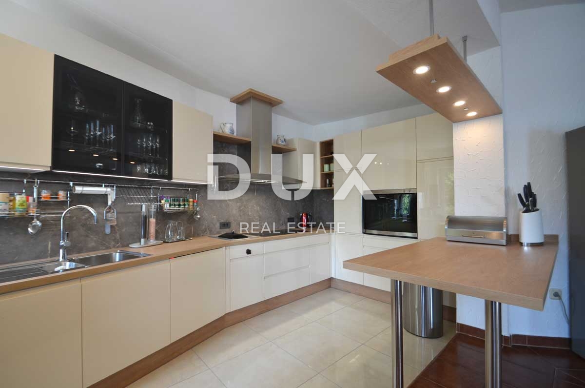 OPATIJA, BREGI - villa con vista panoramica sul mare e ampio giardino! OCCASIONE!