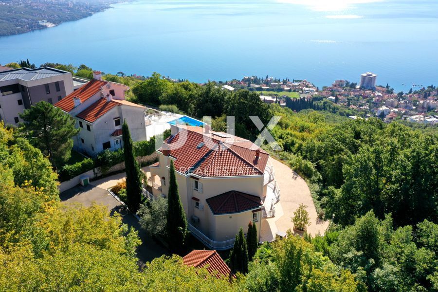 OPATIJA, BREGI - villa con vista panoramica sul mare e ampio giardino! OCCASIONE!