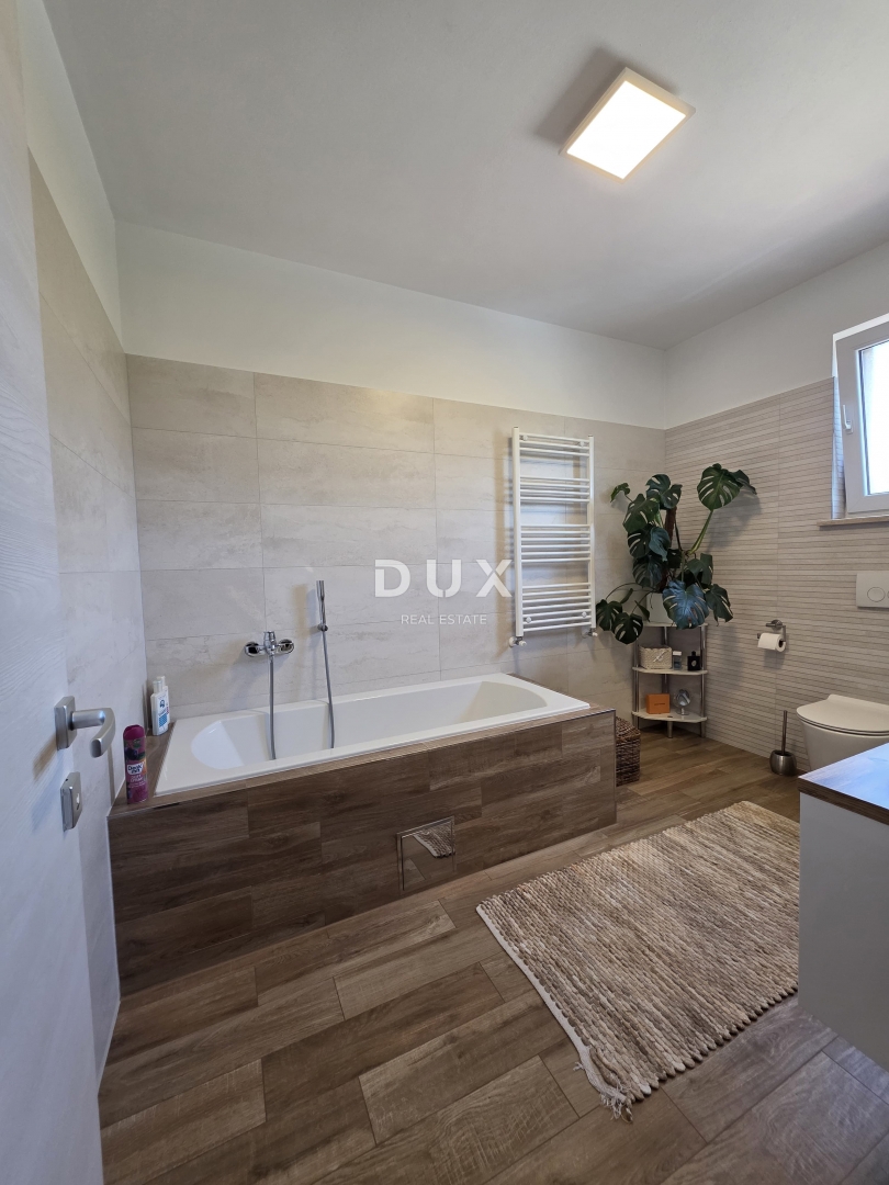 ISTRIA, POLA - Appartamento su tre piani con 5 camere da letto + soggiorno nella zona più ambita della città di Pola