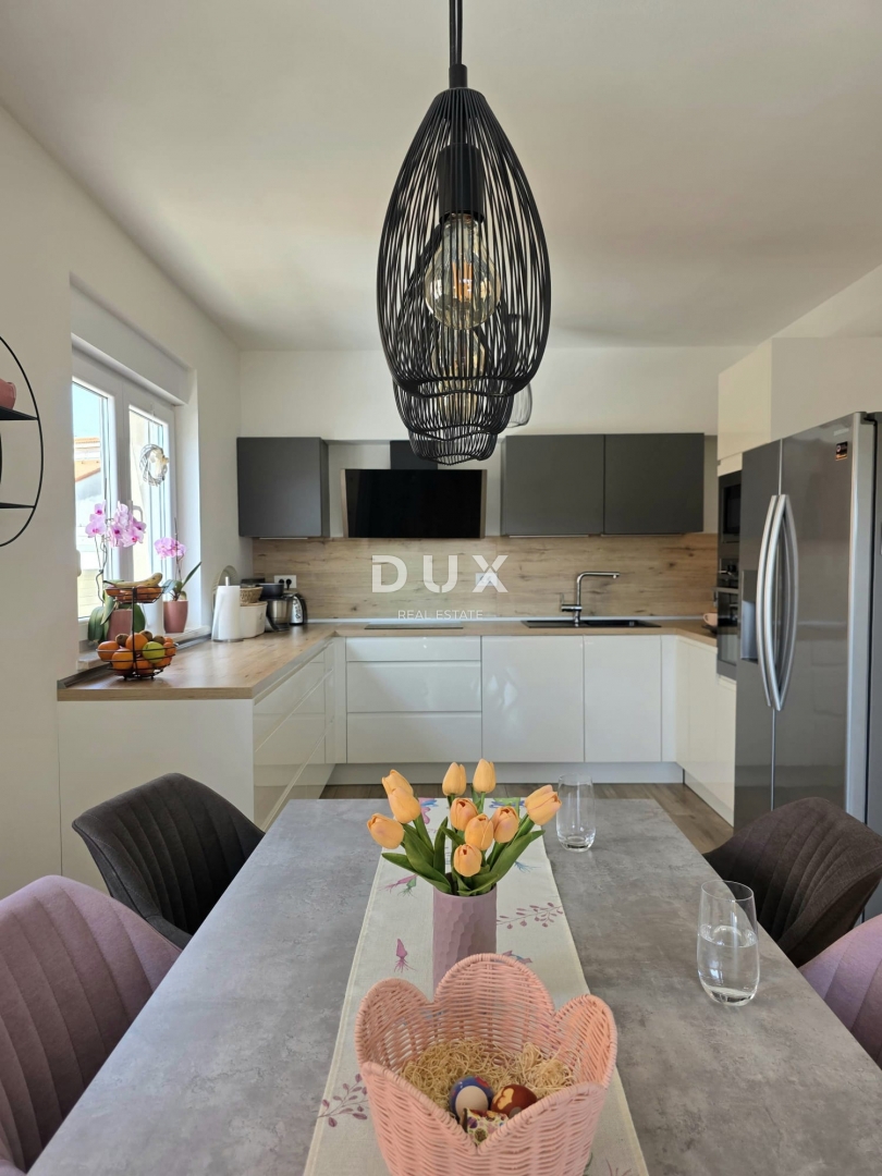 ISTRIA, POLA - Appartamento su tre piani con 5 camere da letto + soggiorno nella zona più ambita della città di Pola