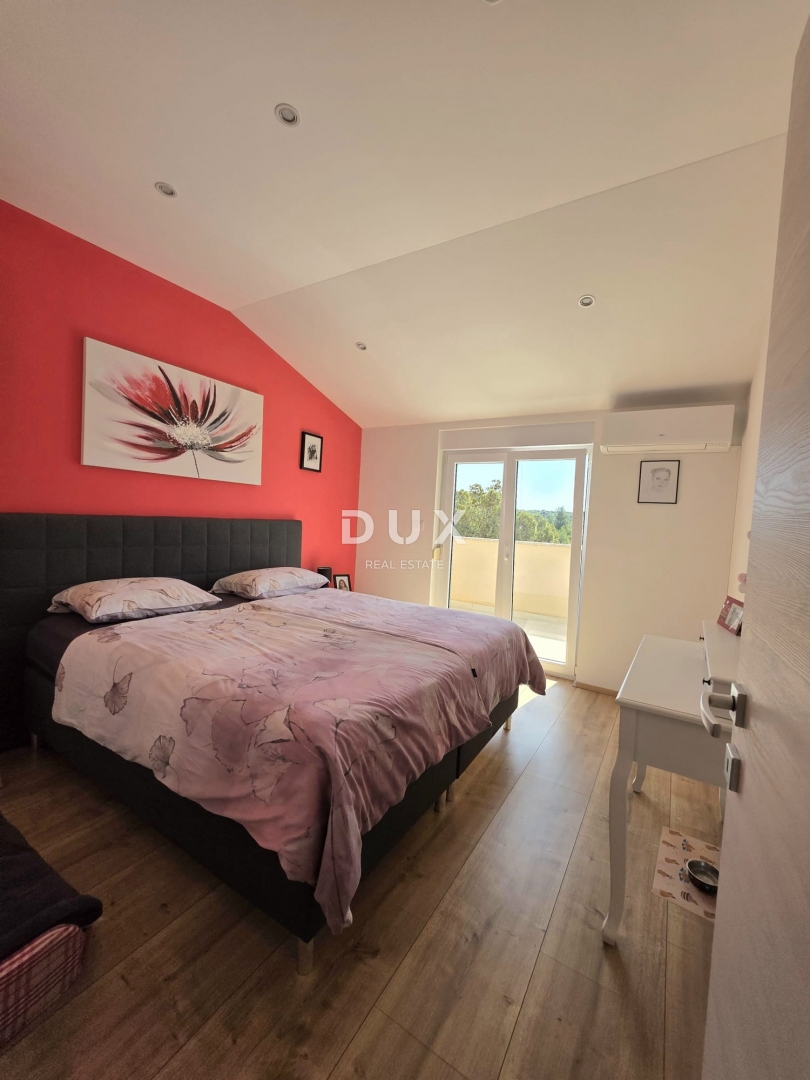 ISTRIA, POLA - Appartamento su tre piani con 5 camere da letto + soggiorno nella zona più ambita della città di Pola