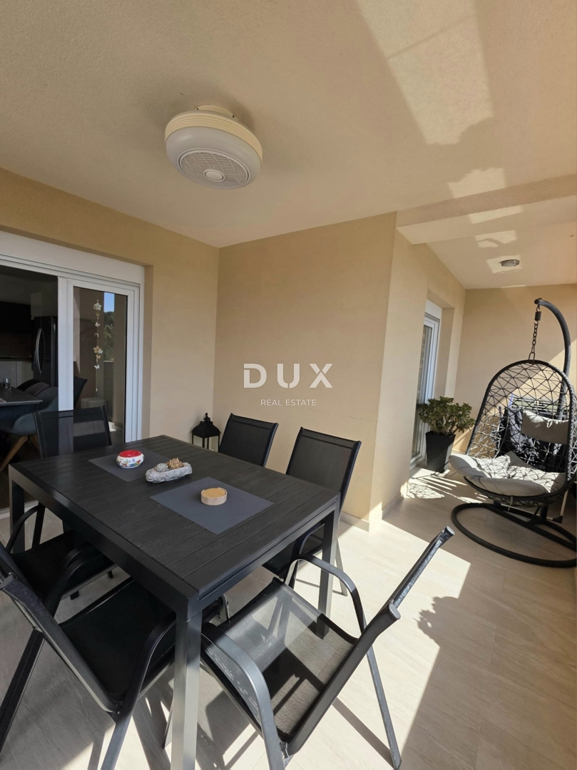 ISTRIA, POLA - Appartamento su tre piani con 5 camere da letto + soggiorno nella zona più ambita della città di Pola