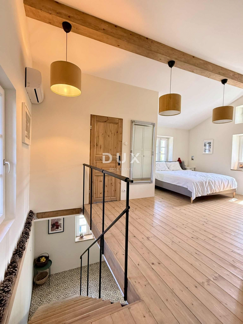 ISTRIA, MOTOVUN – Casa in pietra ristrutturata con vista spettacolare