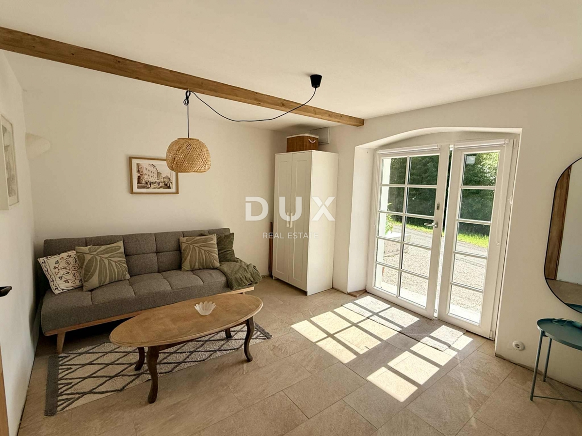 ISTRIA, MOTOVUN – Casa in pietra ristrutturata con vista spettacolare