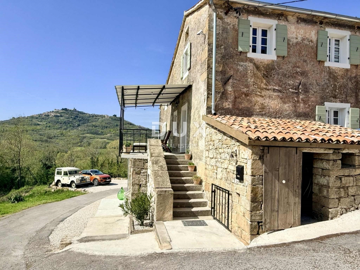 ISTRIA, MOTOVUN – Casa in pietra ristrutturata con vista spettacolare
