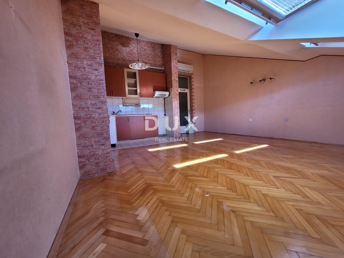 RIJEKA, ŠKURINJE – Appartamento mansardato con tre camere da letto, 53 m², in posizione tranquilla!