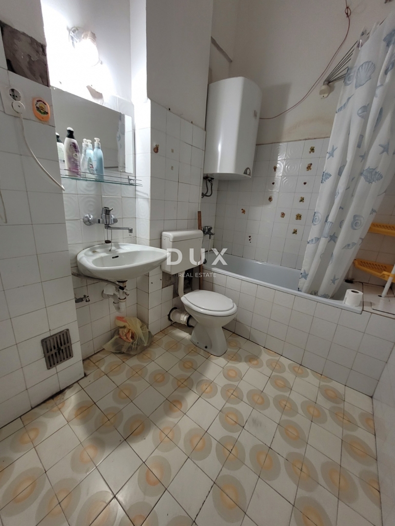 RIJEKA, ŠKURINJE – Appartamento mansardato con tre camere da letto, 53 m², in posizione tranquilla!