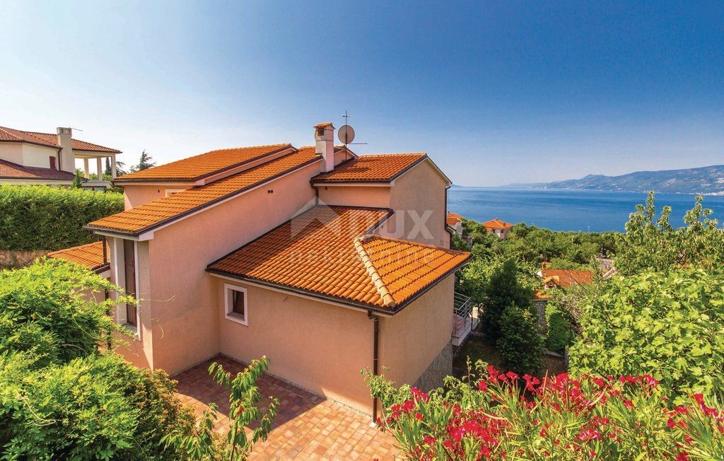 SRDOČI - MARTINKOVAC - casa con piscina e vista panoramica sul mare