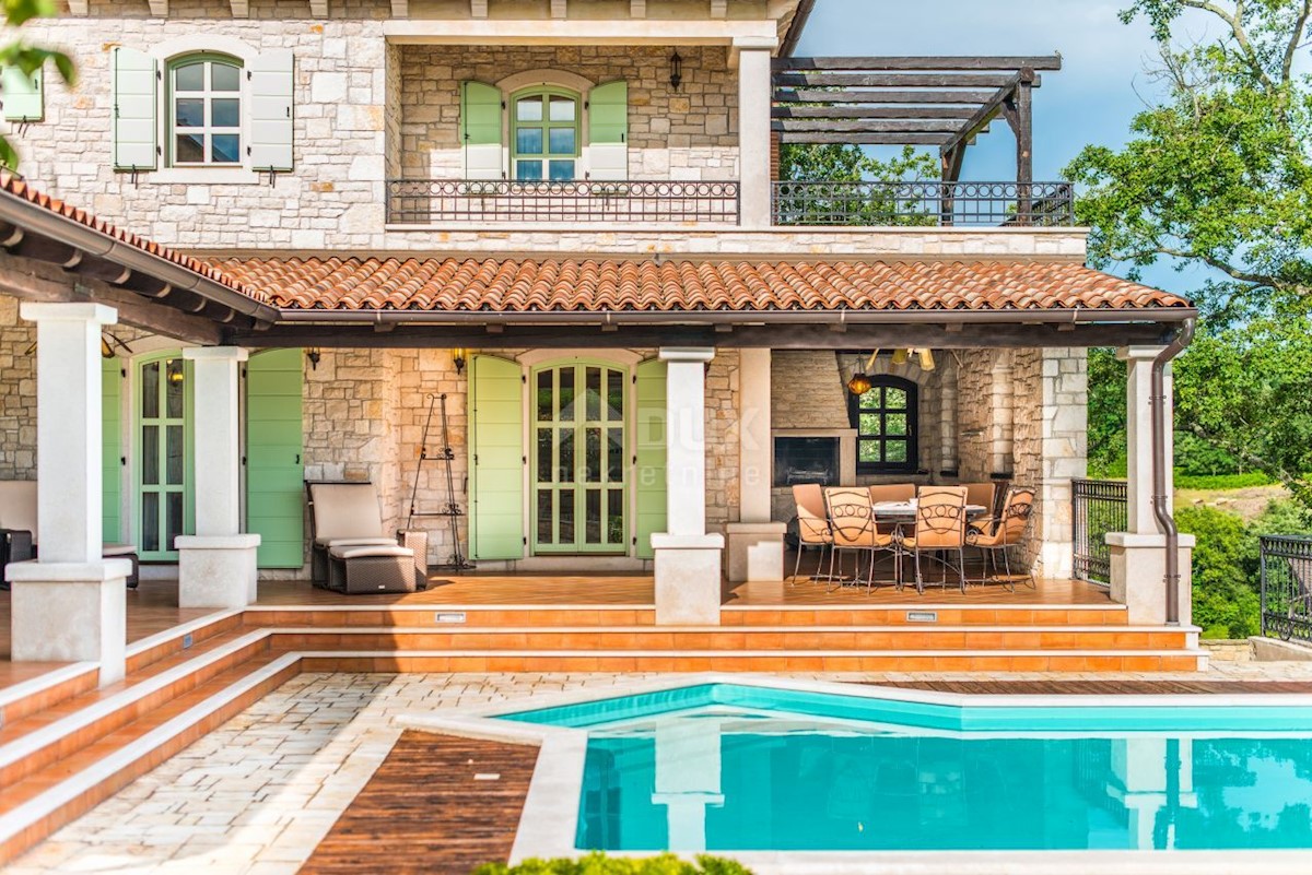 ISTRIA, VIŠNJAN - Lussuosa villa in pietra con piscina