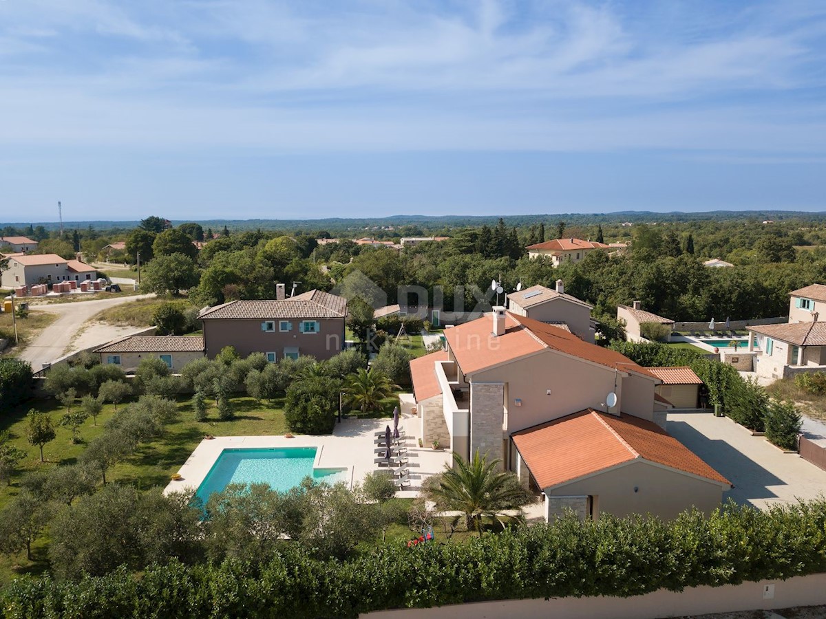 ISTRIA, SVETVINČENAT - Bella villa in un ampio giardino