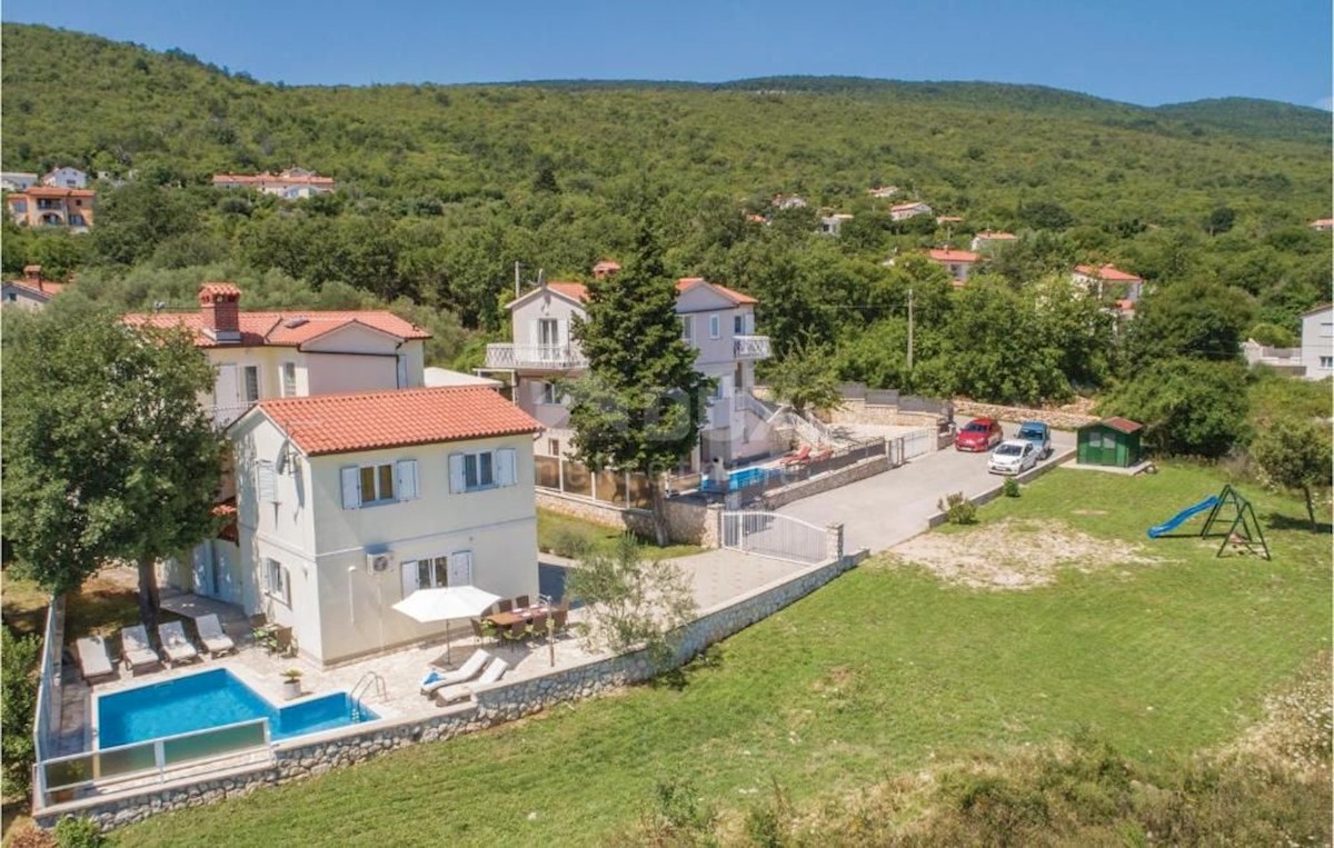 ISTRIA, RABAC - Casa vacanze con piscina e vista mare