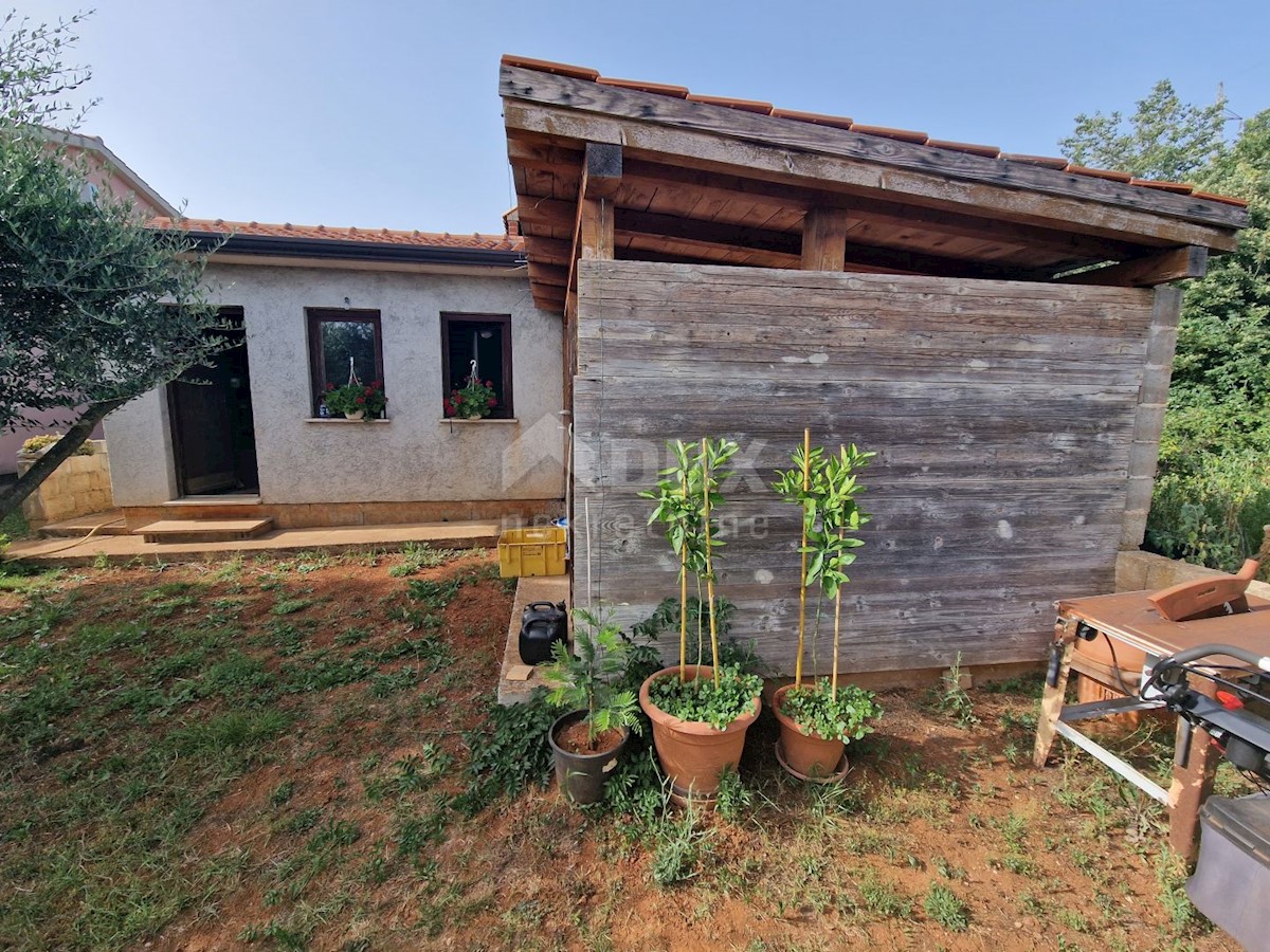 ISTRIA, POREČ - Casa bifamiliare con giardino