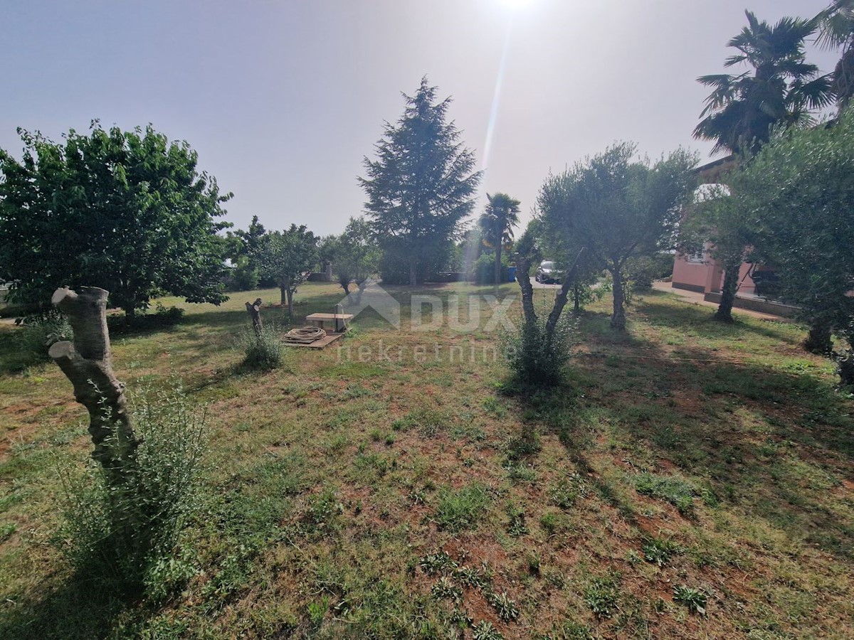 ISTRIA, POREČ - Casa bifamiliare con giardino