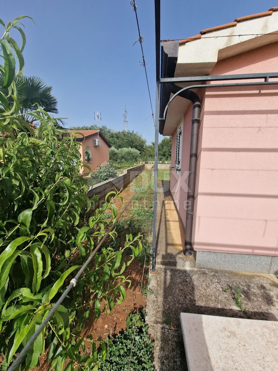 ISTRIA, POREČ - Casa bifamiliare con giardino