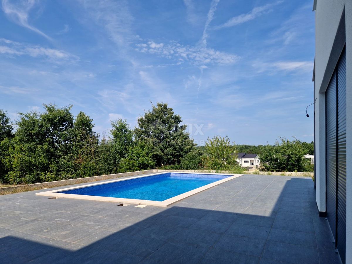 ISTRIA, LABIN - Casa moderna con piscina