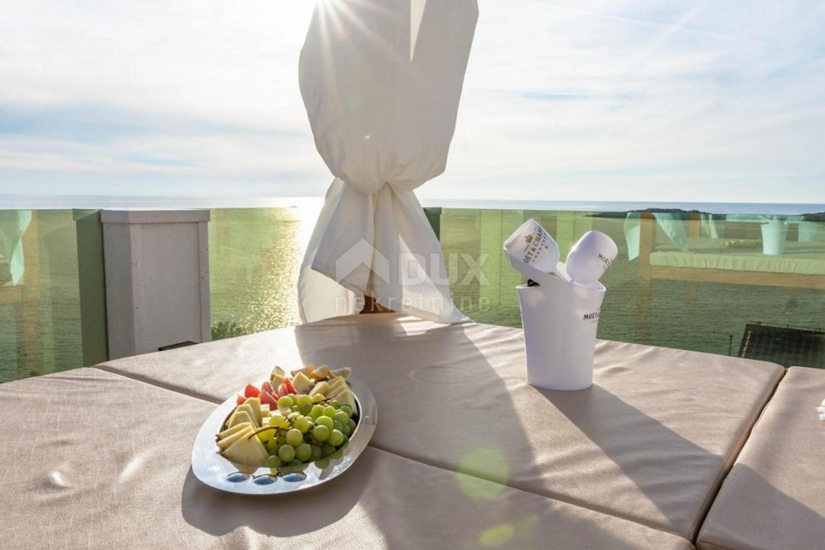 ŠIBENIK, RAŽANJ - Villa di lusso con piscina riscaldata vicino al mare