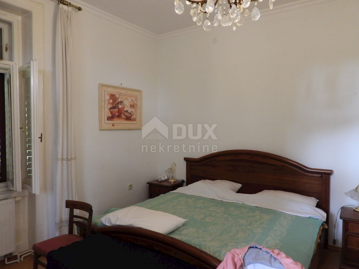 OPATIJA - appartamento al piano terra della villa SECONDA FILA AL MARE!!- 3 camere da letto + bagno + cisterna nel seminterrato - totale 190m2