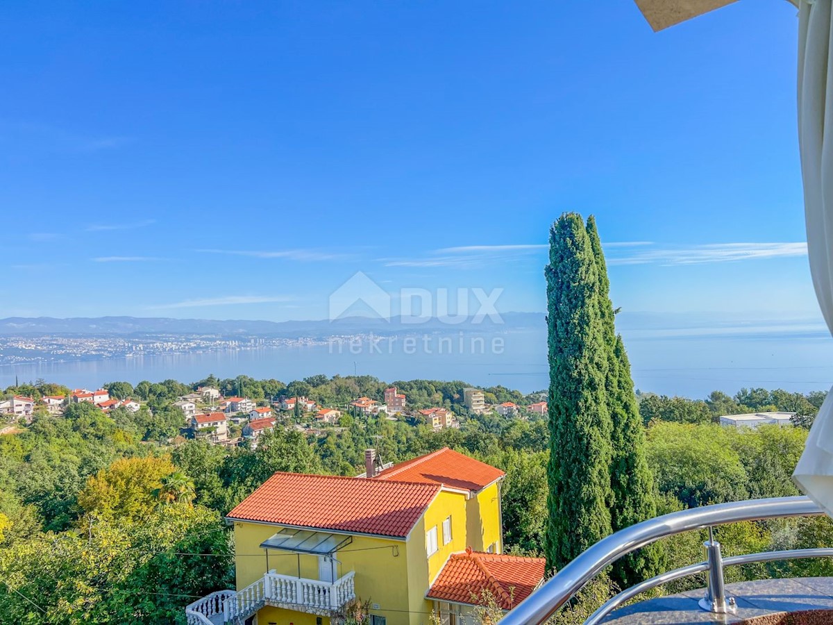 OPATIJA, IKA - appartamento a due piani con vista panoramica sul mare in una posizione tranquilla