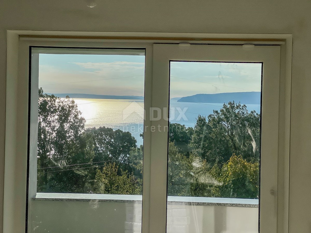 OPATIJA, IČIĆI - piano terra - appartamento più grande con giardino in un nuovo edificio con vista sul mare, POSIZIONE!