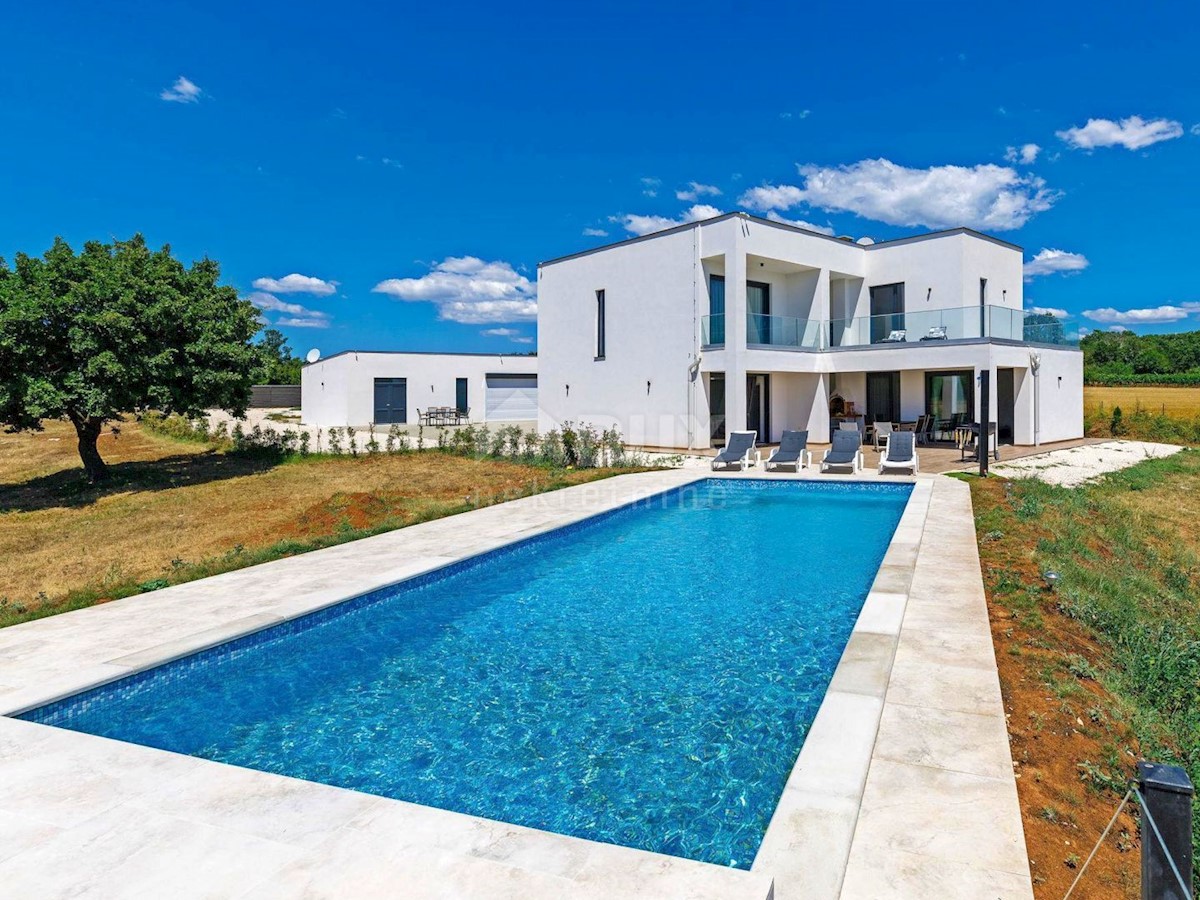 ISTRIA, MARČANA - Casa confortevole con un giardino impressionante