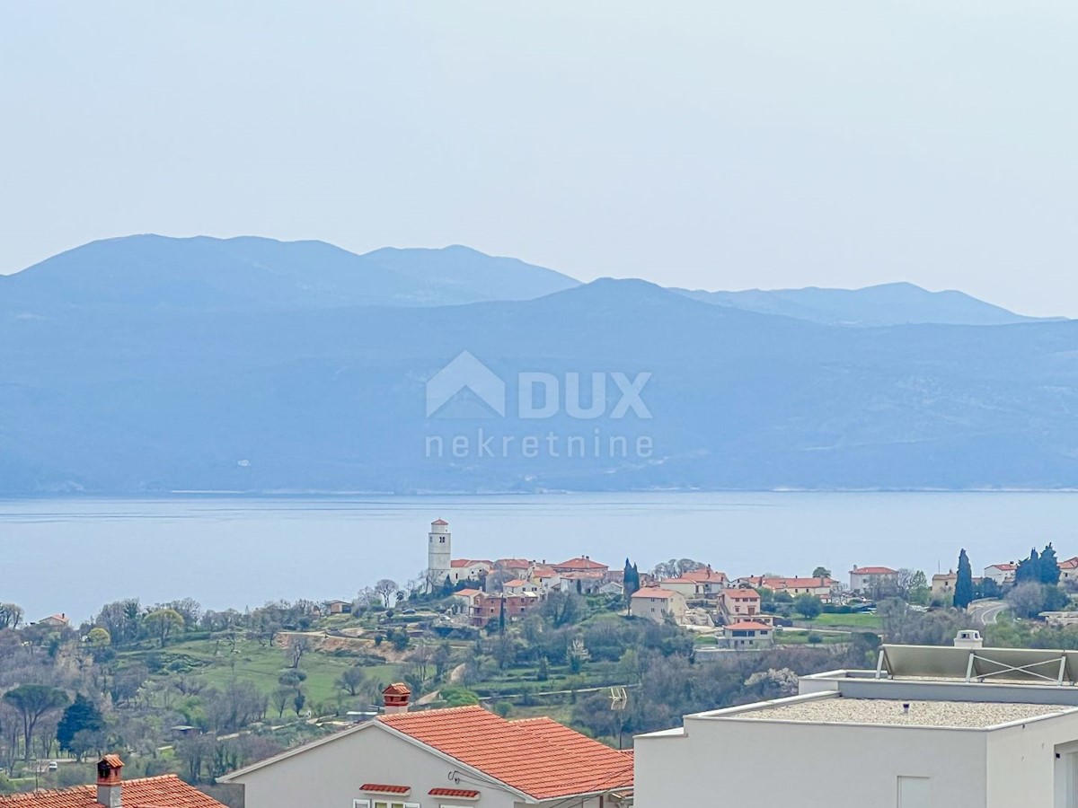 OPATIJA, BRSEČ - terreno edificabile di 1100m2 con vista diretta sul mare in una posizione tranquilla