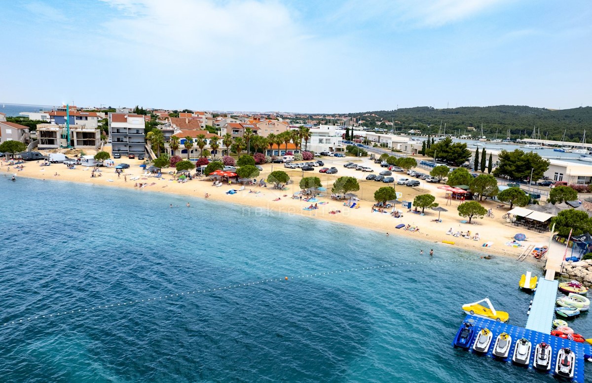 ZADAR, BIBINJE - palazzina vicino alla spiaggia