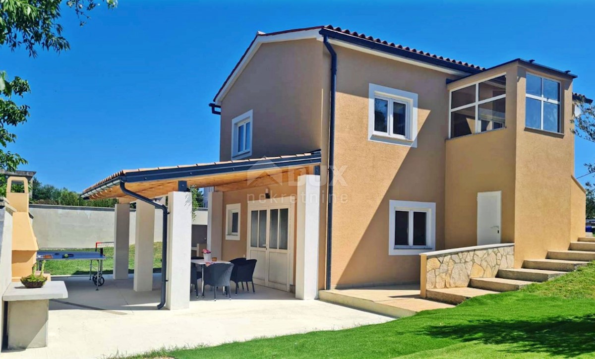 ISTRIA, BARBAN - Casa con piscina