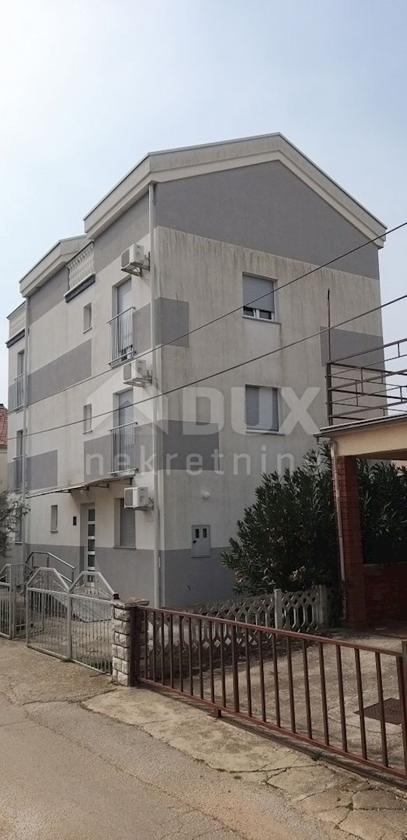 Locale commerciale Sukošan, 1.330m2