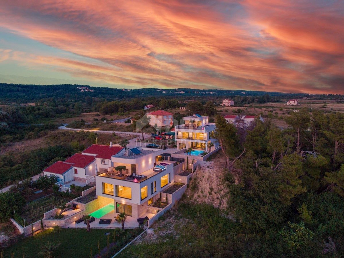 ZADAR, LJUBAČ - Villa di lusso 1a fila al mare