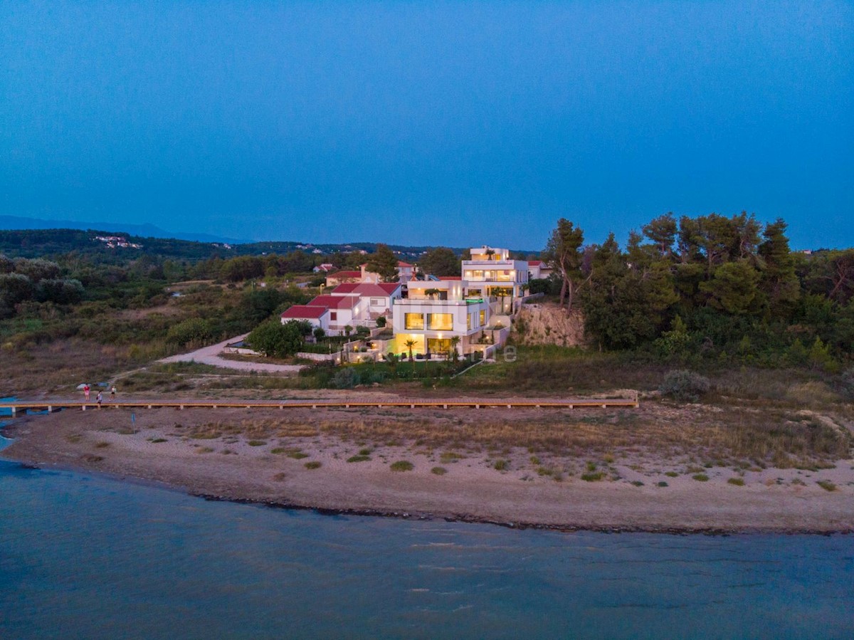 ZADAR, LJUBAČ - Villa di lusso 1a fila al mare