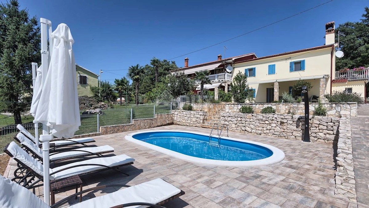 ISTRIA, KRŠAN - Una bella casa recentemente ristrutturata con piscina