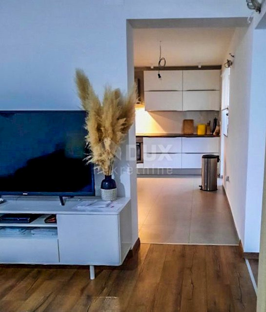 KRK, NJIVICE - Appartamento al piano terra di una casa familiare con giardino